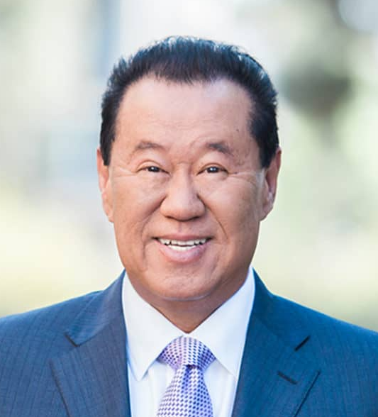 Dr. Ché Ahn